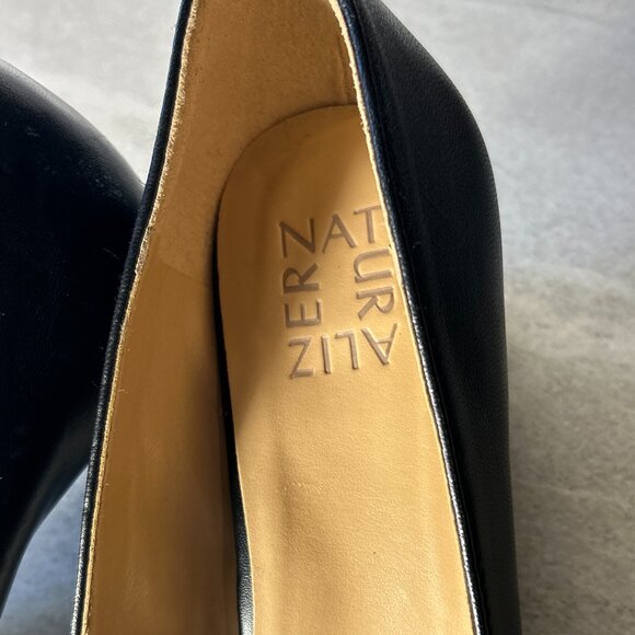 Naturalizer SZ 7.5 Karina Black Leather Block Heel Pump Career Old $ Timeless - Picture 10 of 11
